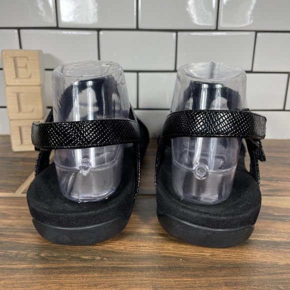 Vionic Farra Women's Size 7 Shoes Black Lizard Print Strappy Medallion Sandals - Picture 4 of 12